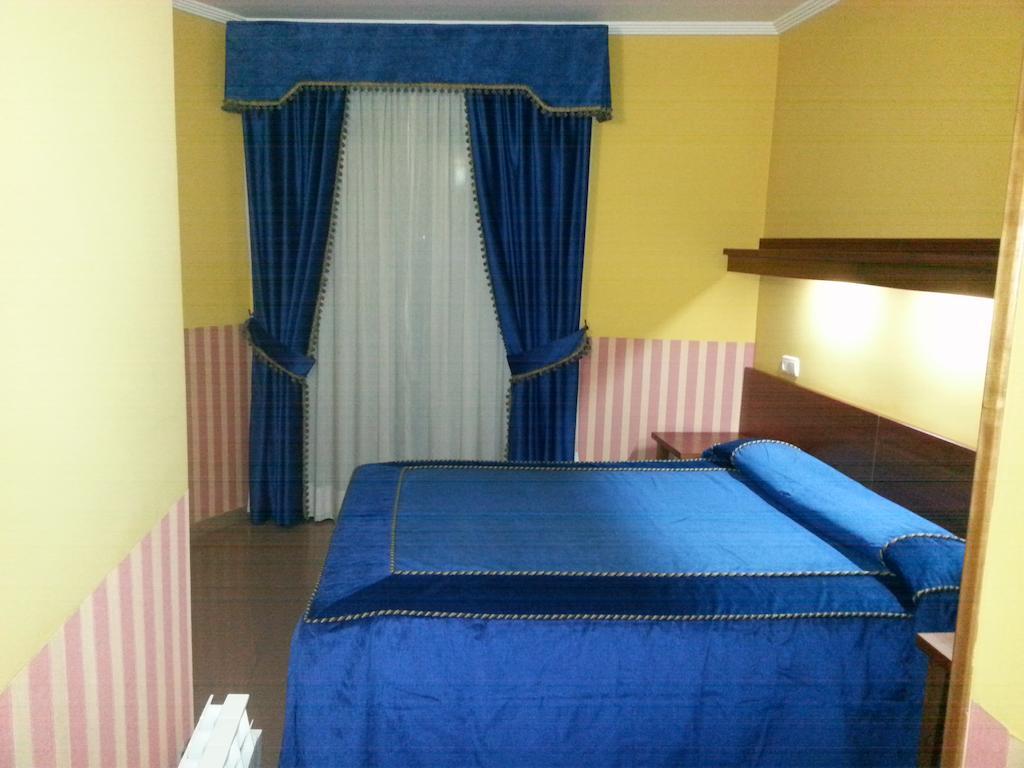Hostal Prickly Villacanas Pokoj fotografie